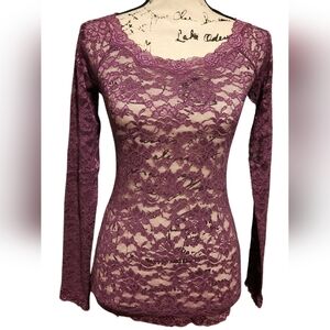 VS Moda International Vintage Lace Long Sleeve Blouse